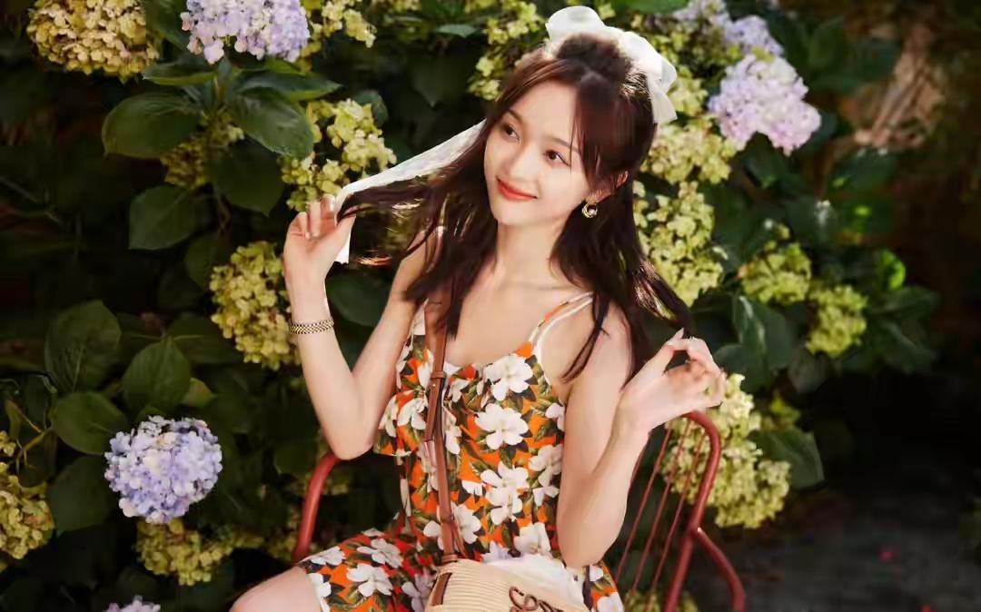 吴宣仪可爱多一点，干爽多一点