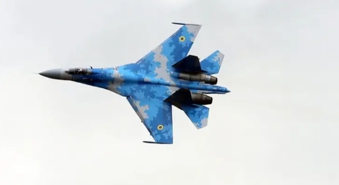 乌克兰一架苏27战机坠毁 飞行员死亡据《乌克兰真理报》、美国“防务博客”网站等媒