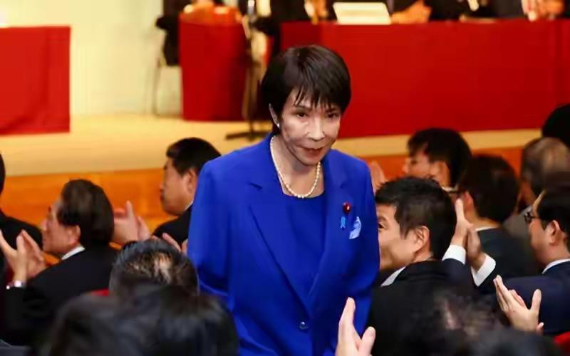 高市早苗的错误言论，是对国际法和中日政治文件的公然违背！台湾问题纯属中国内政，任