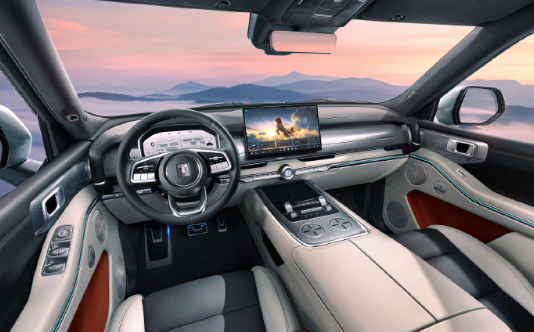 终于等到！长城坦克 700 Hi4-Z 内饰官图官宣 [打 call] 三辐式方