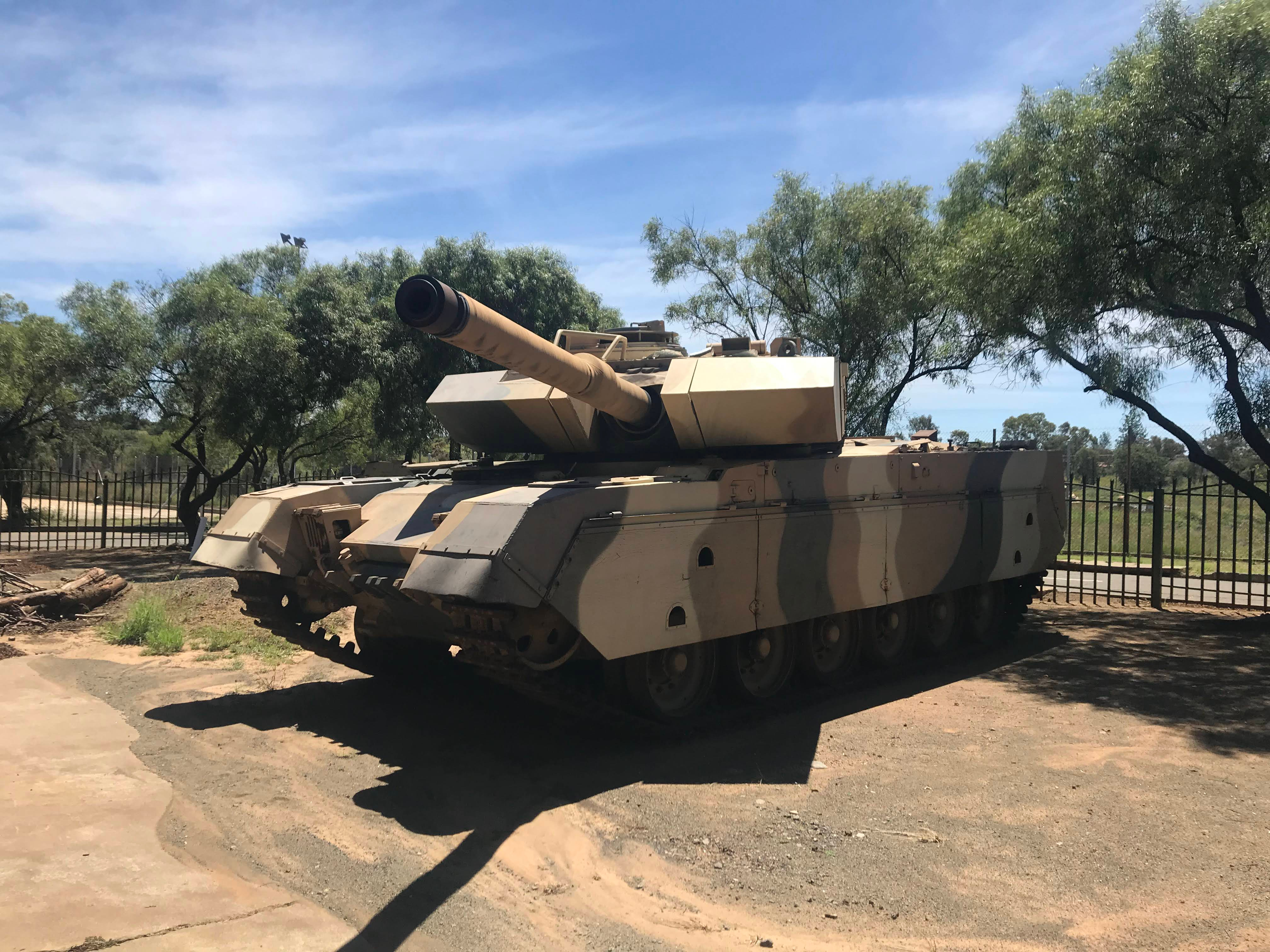 位于南非布隆方丹的坦佩军事基地的南非装甲博物馆(SA Armour Museum