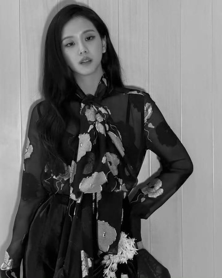 kimjisoo[超话]金智秀 掉粉金智秀昨日tik tok涨粉10w+，这不是