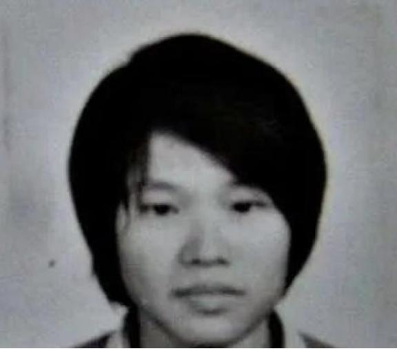 1965 年，重庆一“女子”拥有两套生殖系统，她十八岁先是嫁老公生下一子，后竟然