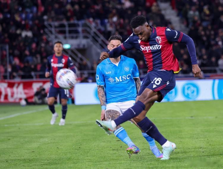 转会专家迪马济奥表示，罗马有意博洛尼亚后卫卢库米。现年27岁的卢库米是哥伦比亚国