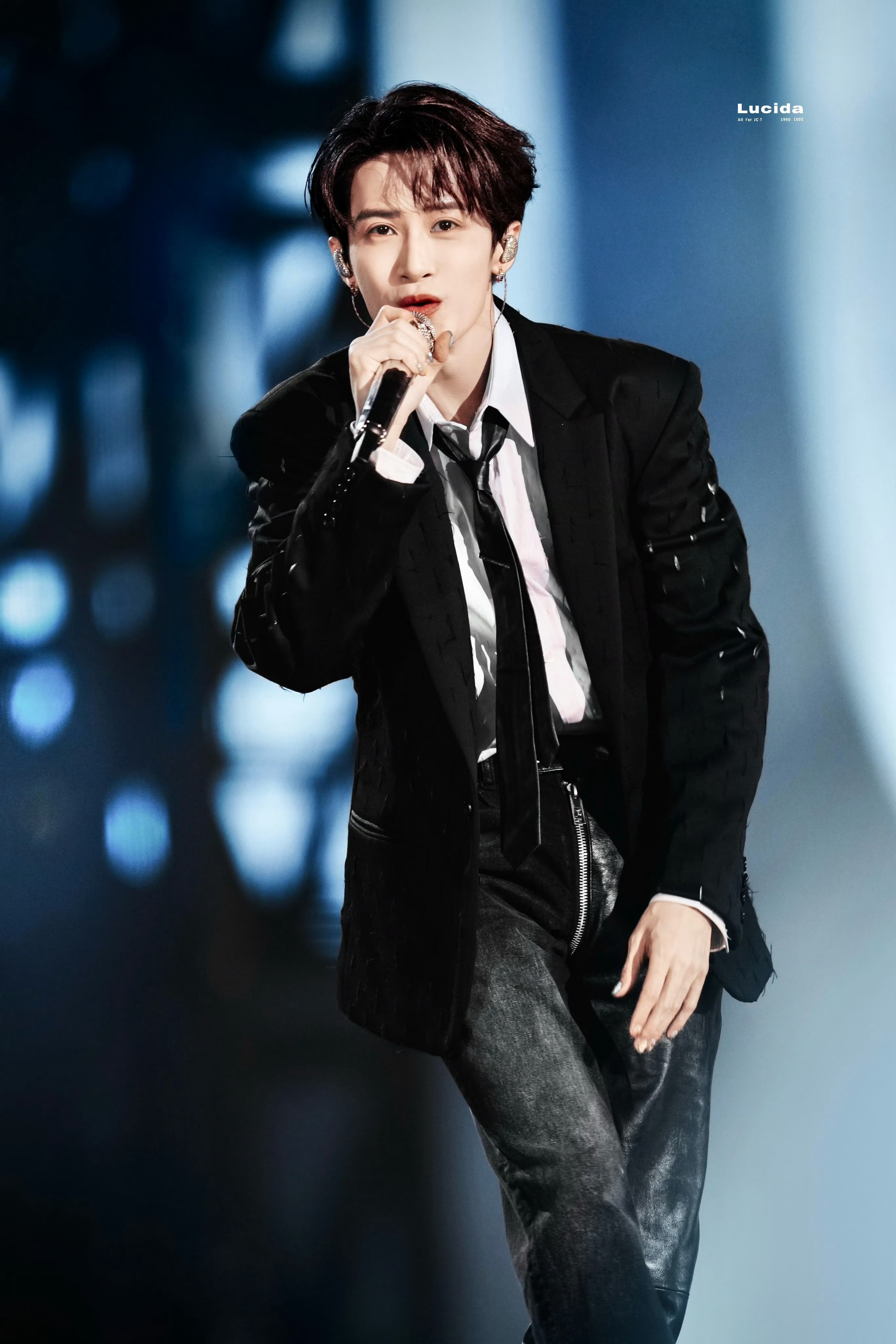 檀健次那些荧火2025入围优秀歌曲中国音乐家协会公布“听见中国听见你”当代歌曲创