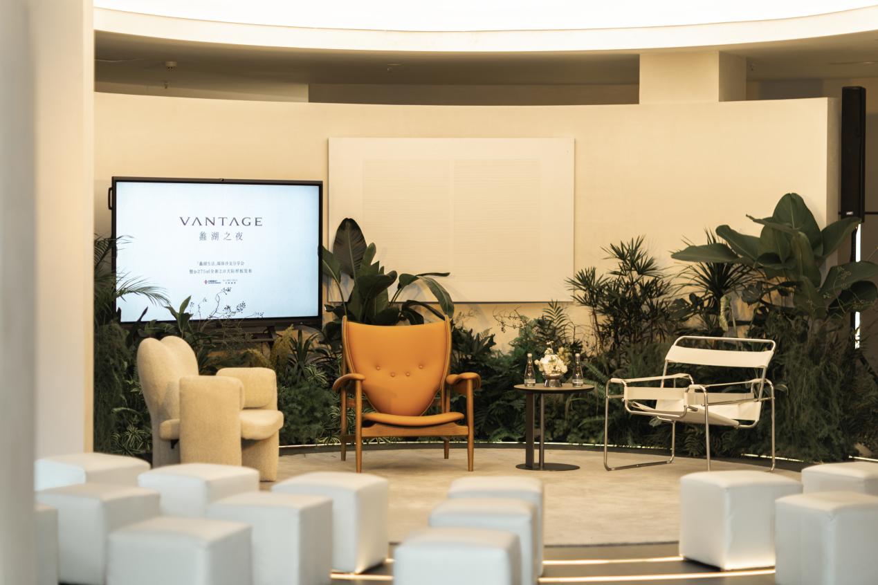 湖居大平层封面再刷新，玖映蠡湖以“超越之作”回应市场