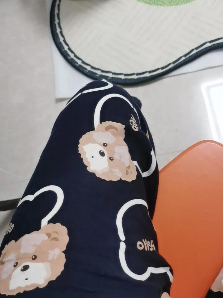 血缘是本能，姻亲是选择。

对亲妈可以肆无忌惮，是因为笃定她不会离开；对婆婆即便