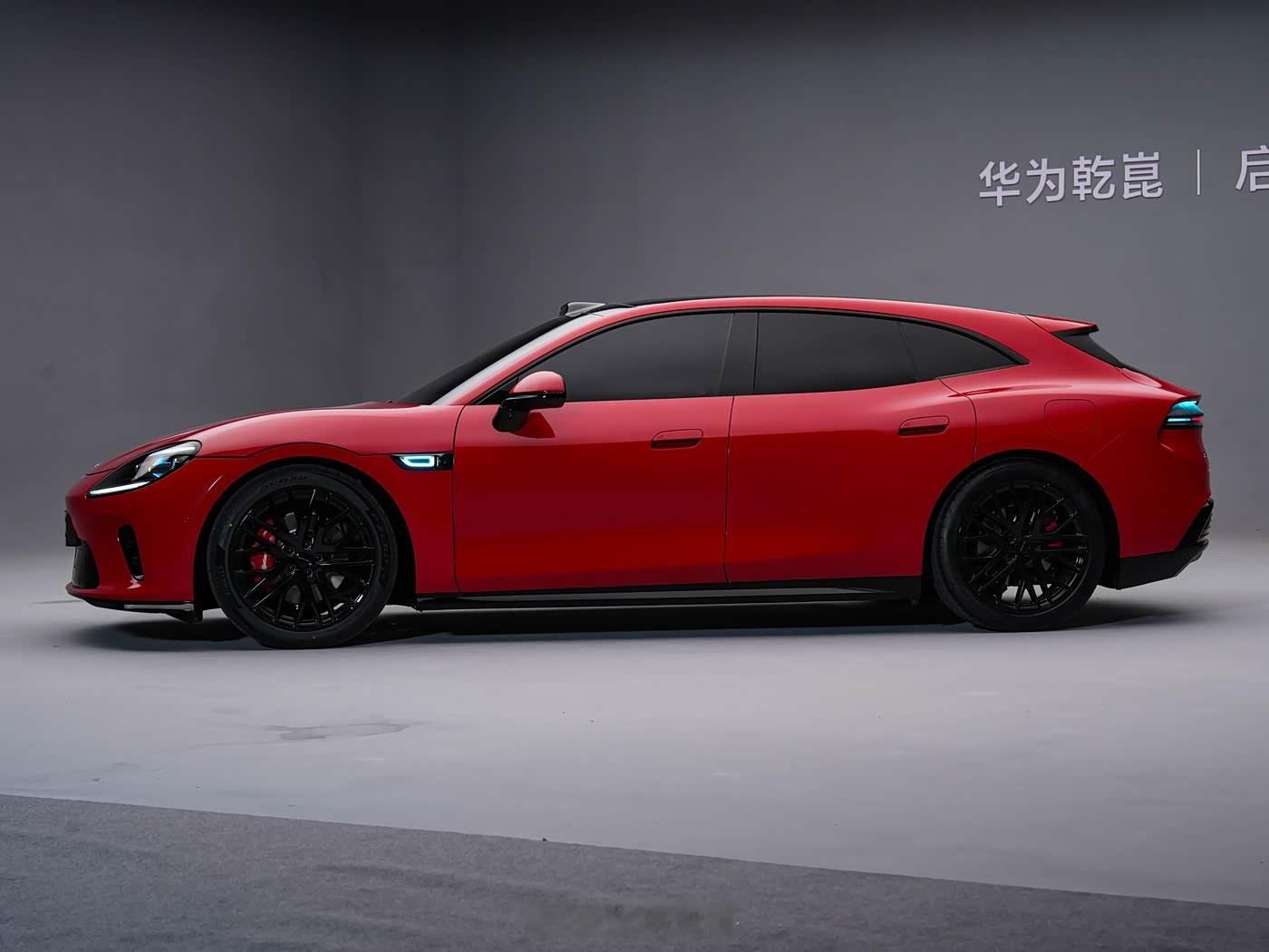 启境GT7一开始还以为700多公里的续航没想到电池曝光之后去到了900km这就有