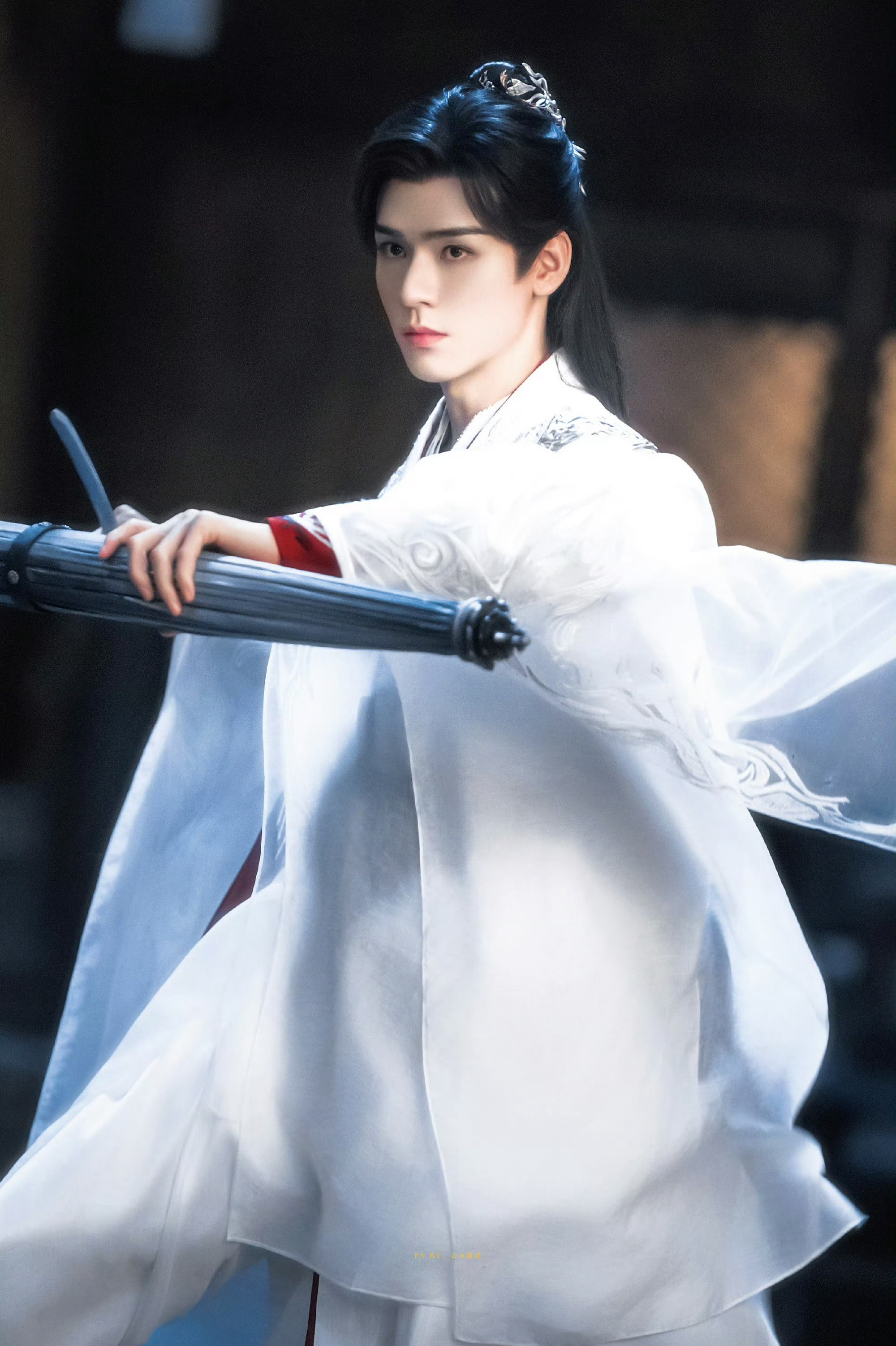 龚俊[超话] gj龚俊苏暮雨 gj龚俊 暗河传 以一份渺小纯粹热爱，奔赴专属于你