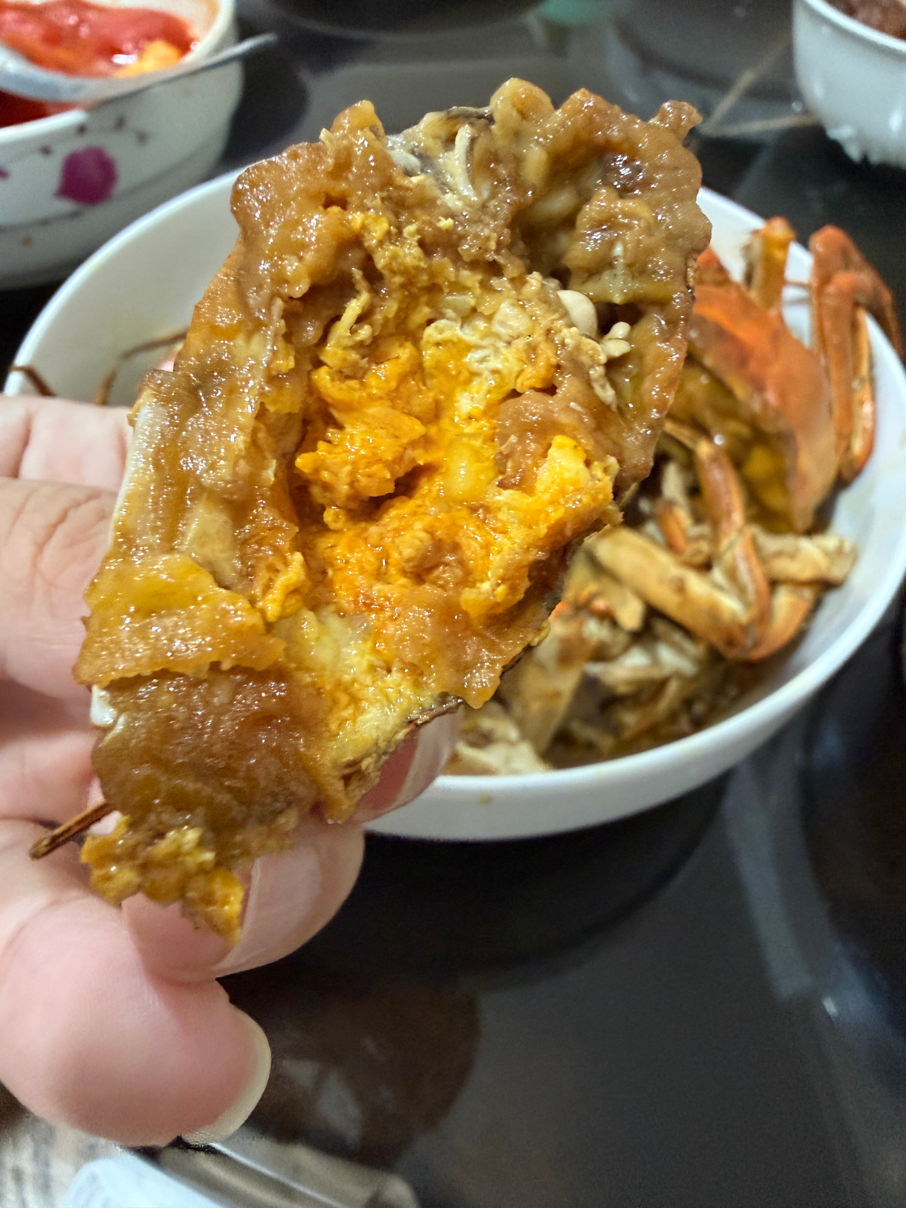 多抓了几只，终于让自己也吃上这一口夏日里的鲜，好爽六月黄蟹 