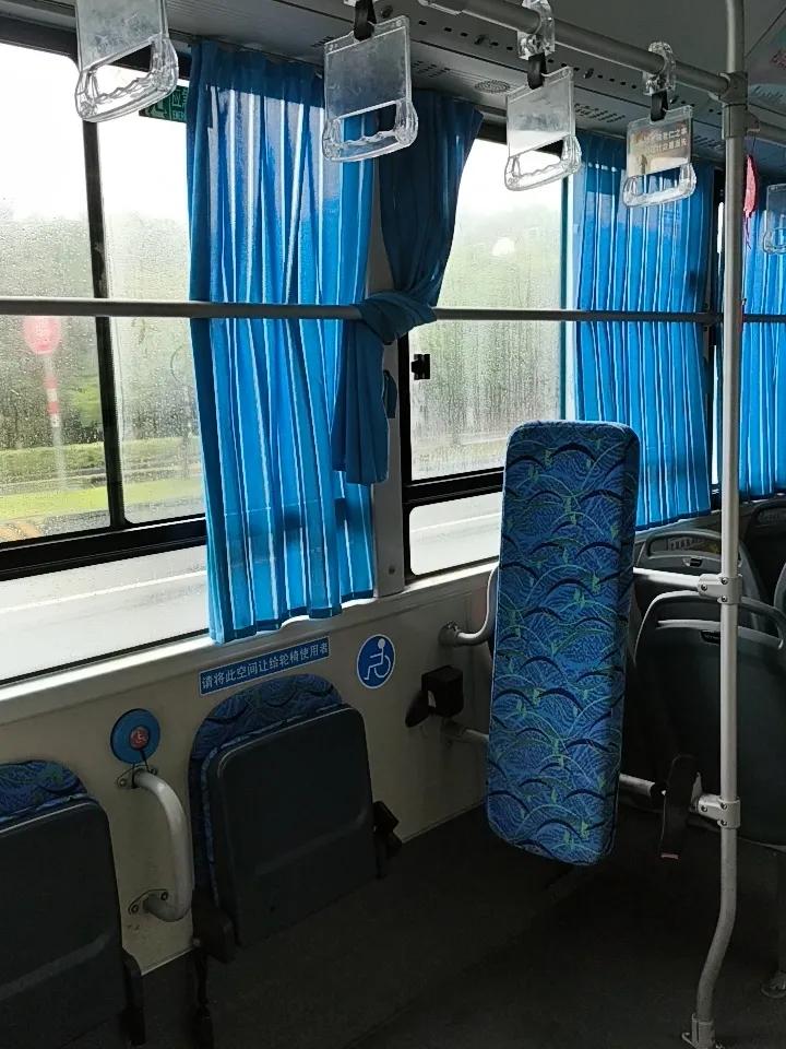 父母年老后，最怕的事儿还真不少。超过73岁，他们怕被子女否定。咱总爱“纠错式帮忙