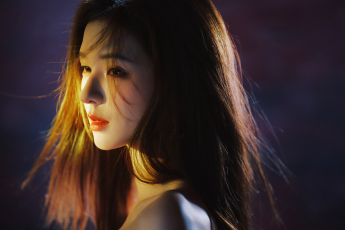 张予曦ELLE风尚大典造型出图，好会勾人心魄的珊瑚新娘[哇] ​​​