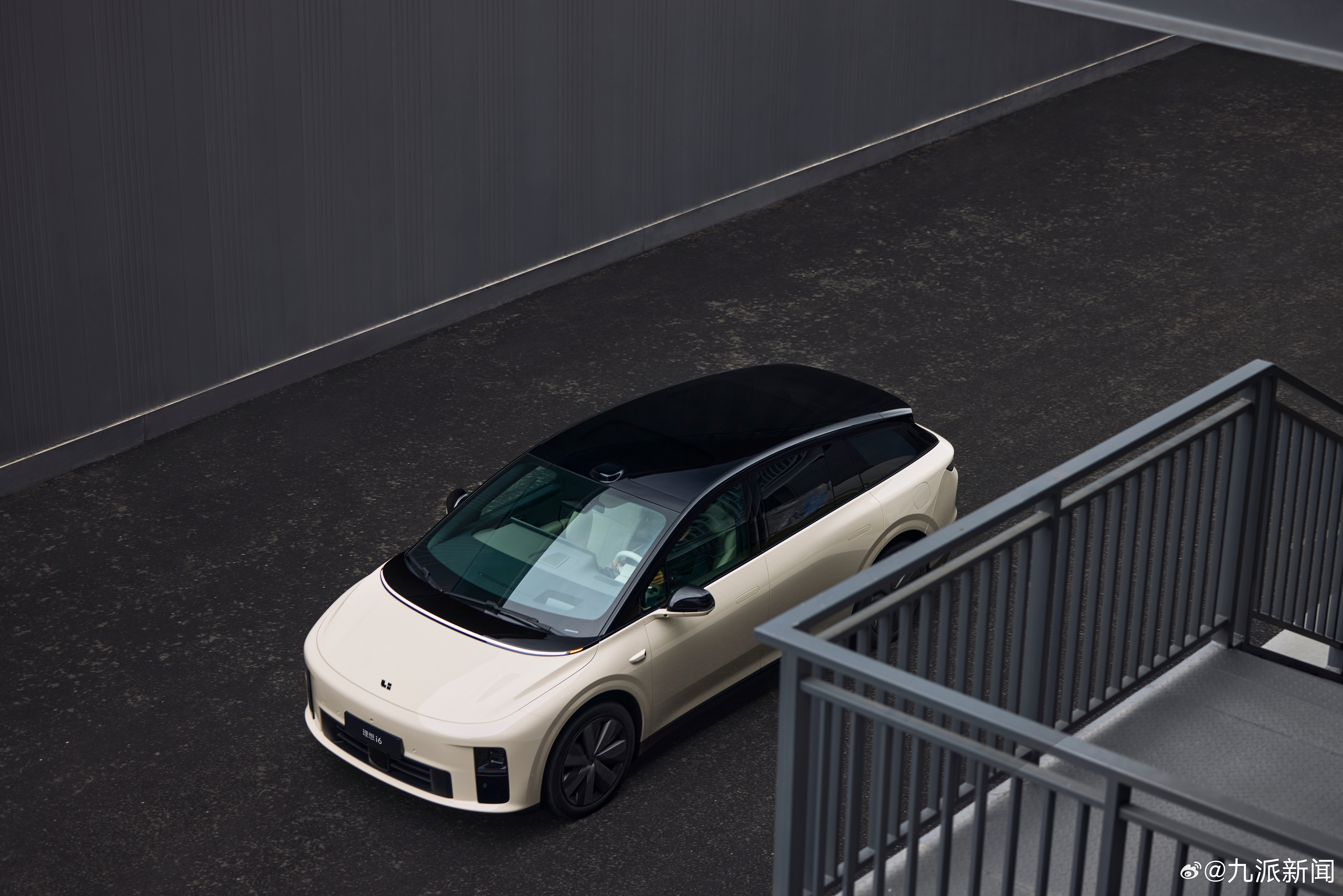 #MEGA召回导致理想Q3亏损#【理想汽车2025年第三季度财报：前三季度总营收