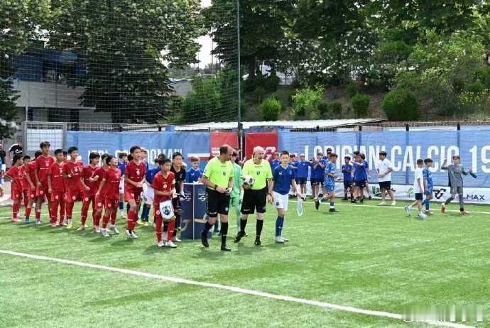 6月2日，中国足球小将U12在意大利SIGISMONDI国际青少年杯上拿下了冠军