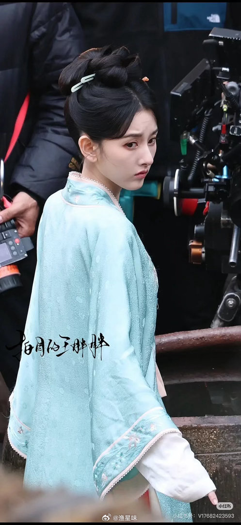 幻视折腰、表妹万福观众就是喜新厌旧啊，演员雷同的表情就，流水线制作就是很无聊啊 