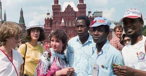 有人问俄罗斯为什么几乎没有黑人？俄罗斯人民回答称：我们国家拒绝任何一个黑人，这不