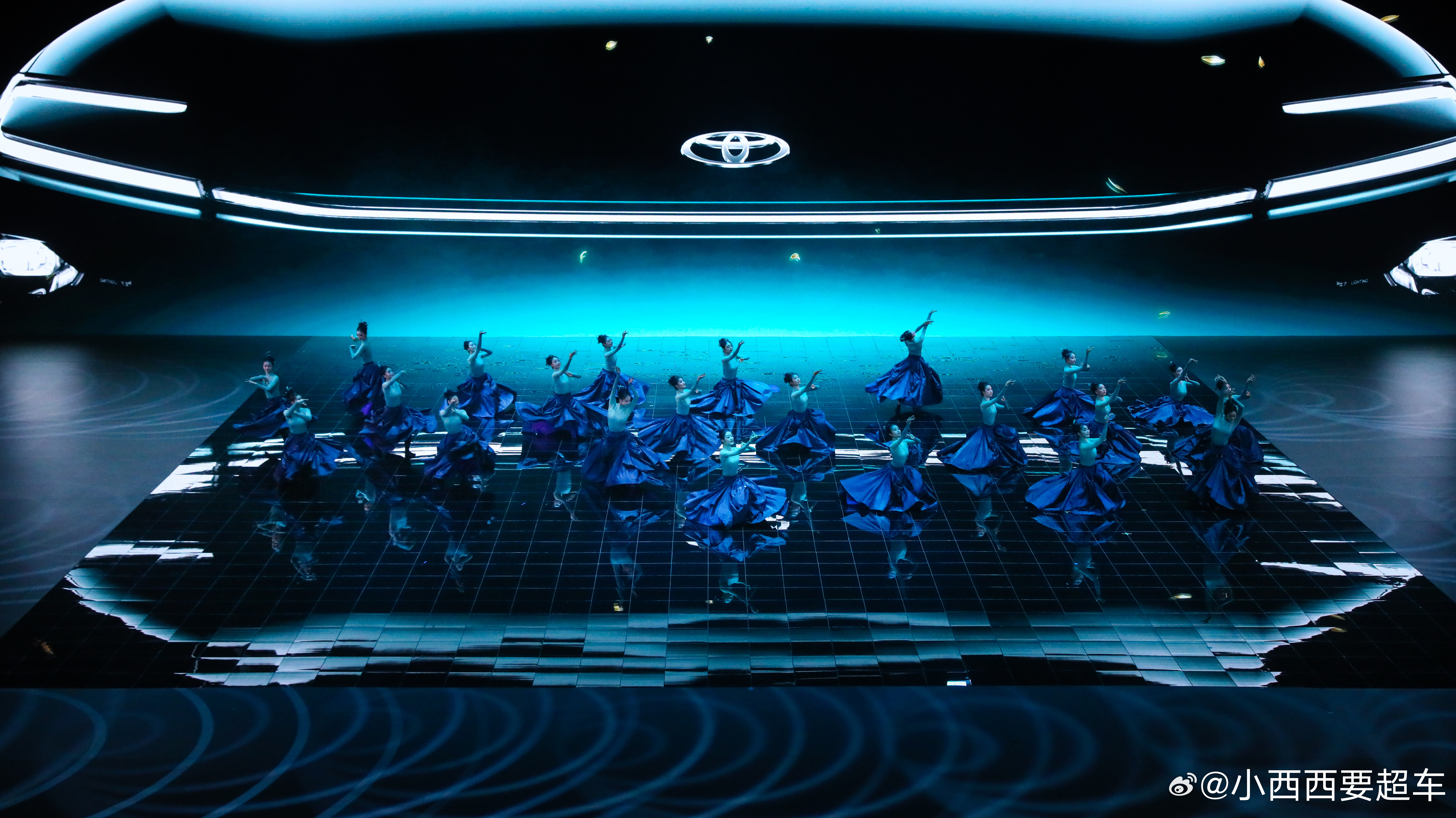 好漂亮的车美舞台啊铂智7的价格也出了，补贴之后全系不到20万，14.78万起铂智