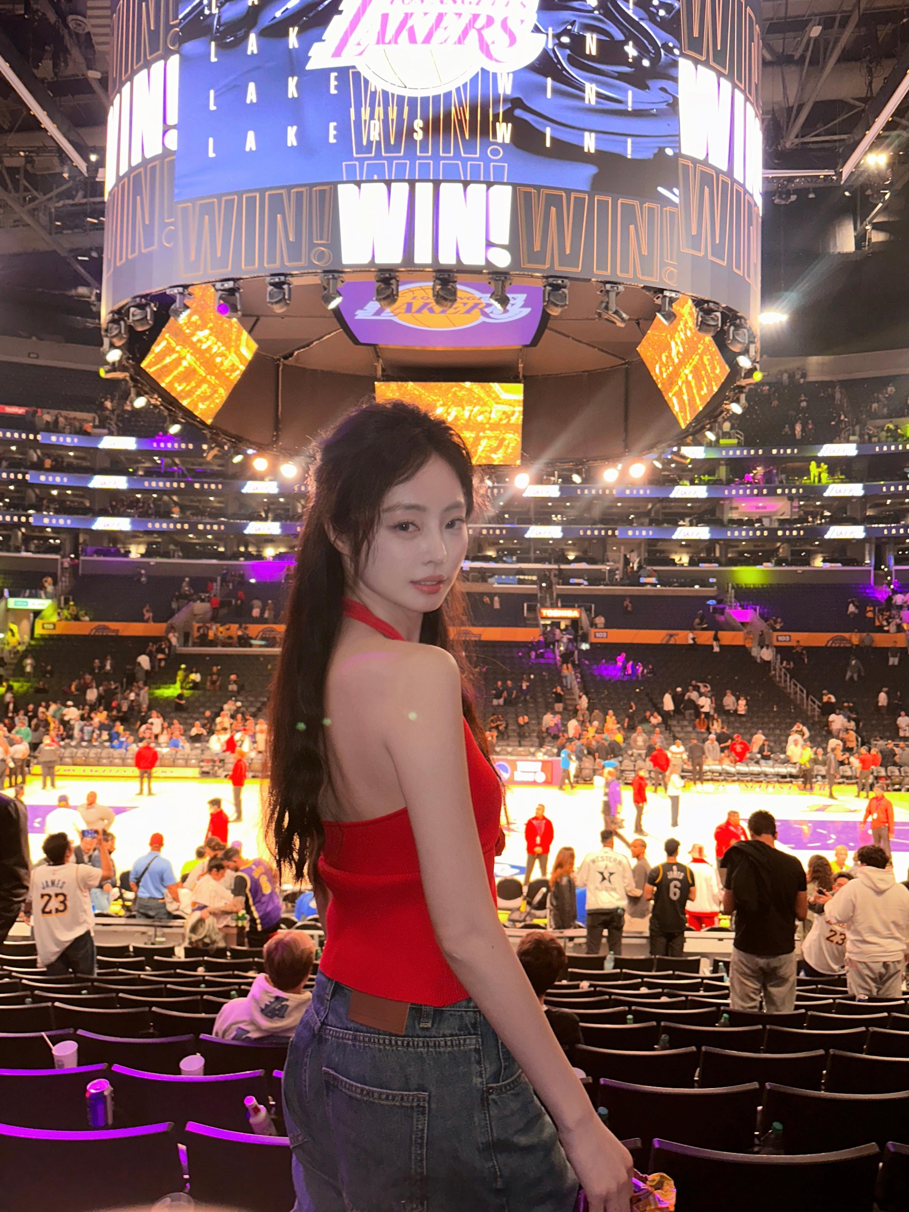 🏀 