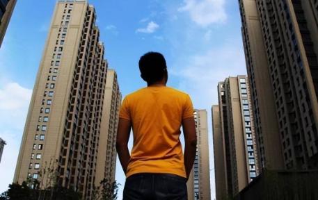 你的房子未来将面临4个结果，别再盲目持有，现在看清还不晚！
我国城镇居民住房拥有