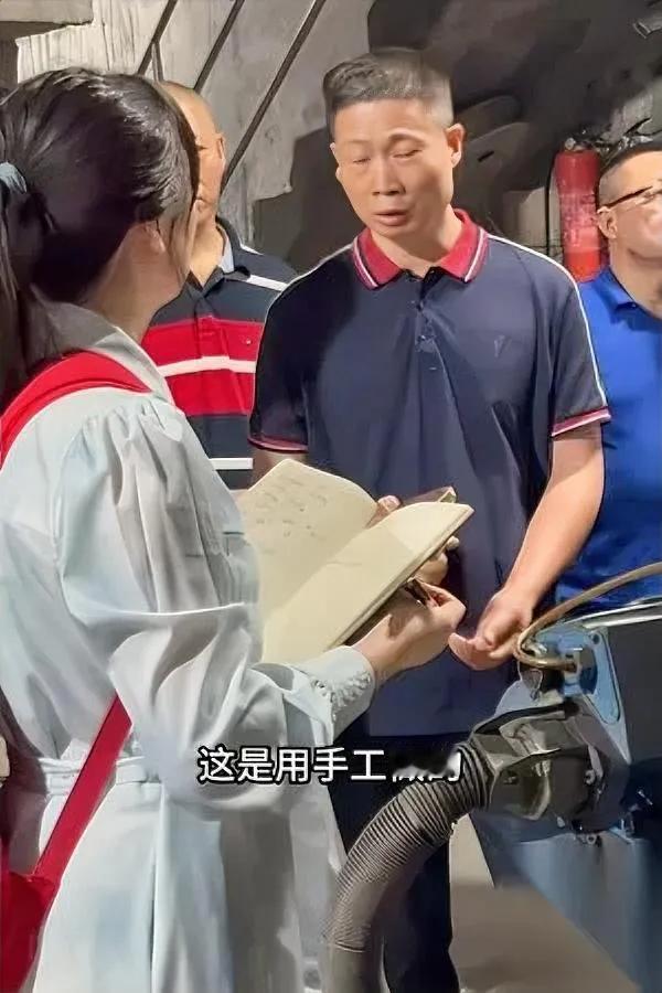 老祖宗的话真没骗我！

相由心生这事儿，

我算是在一个铁锅老板身上见识到了。