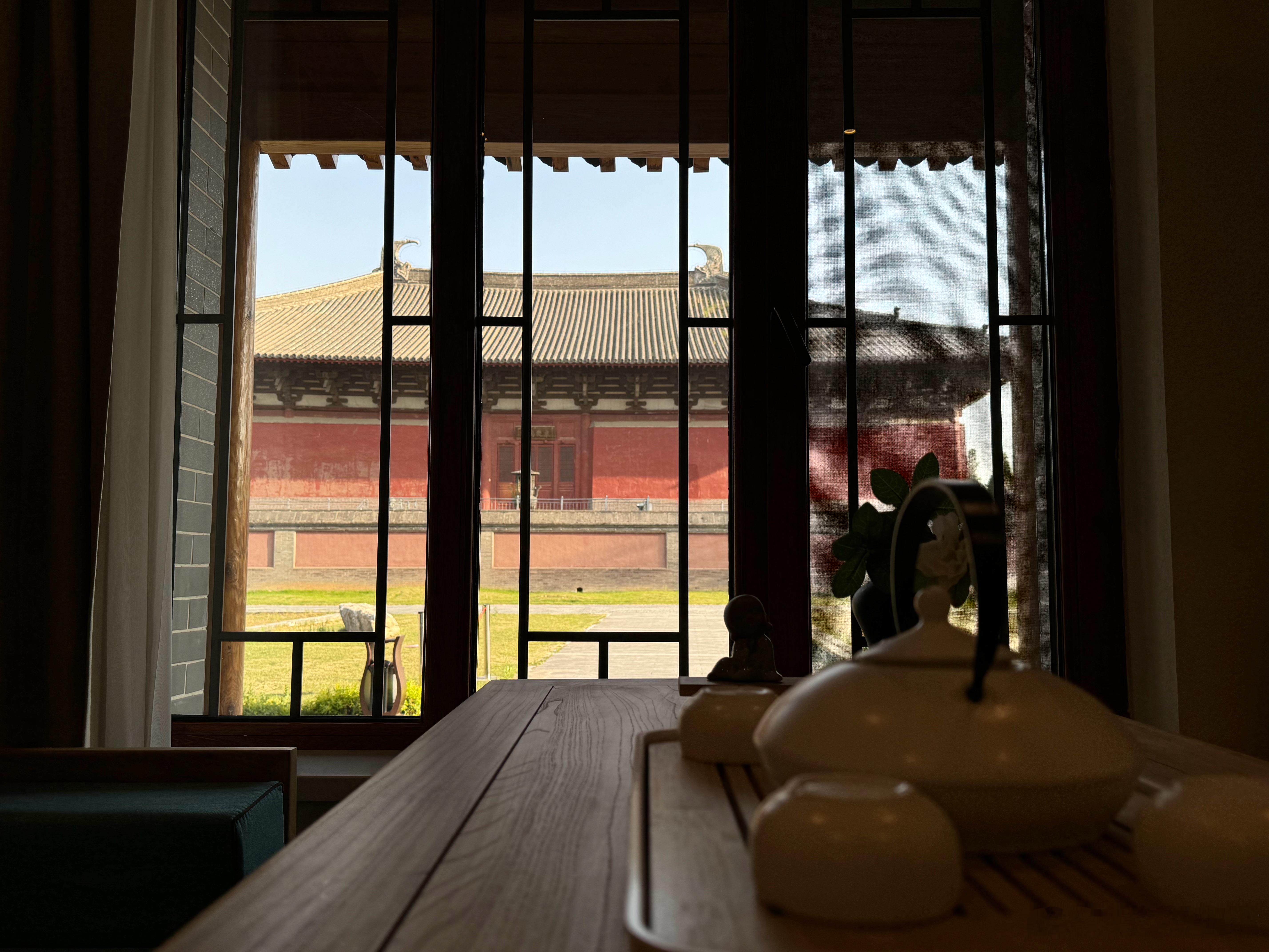 住在奉国寺大雄殿身后是种什么体验[允悲]  奉国寺咸熙禅居  ​​​
