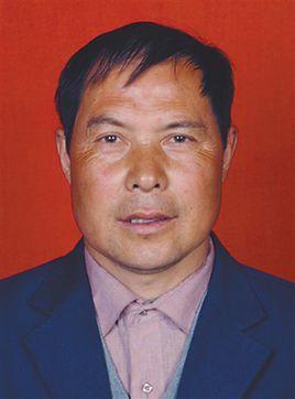 汪昌祥，男，汉族，1955年6月生，中共党员，青海省湟中县拦隆口镇泥麻隆村小学退