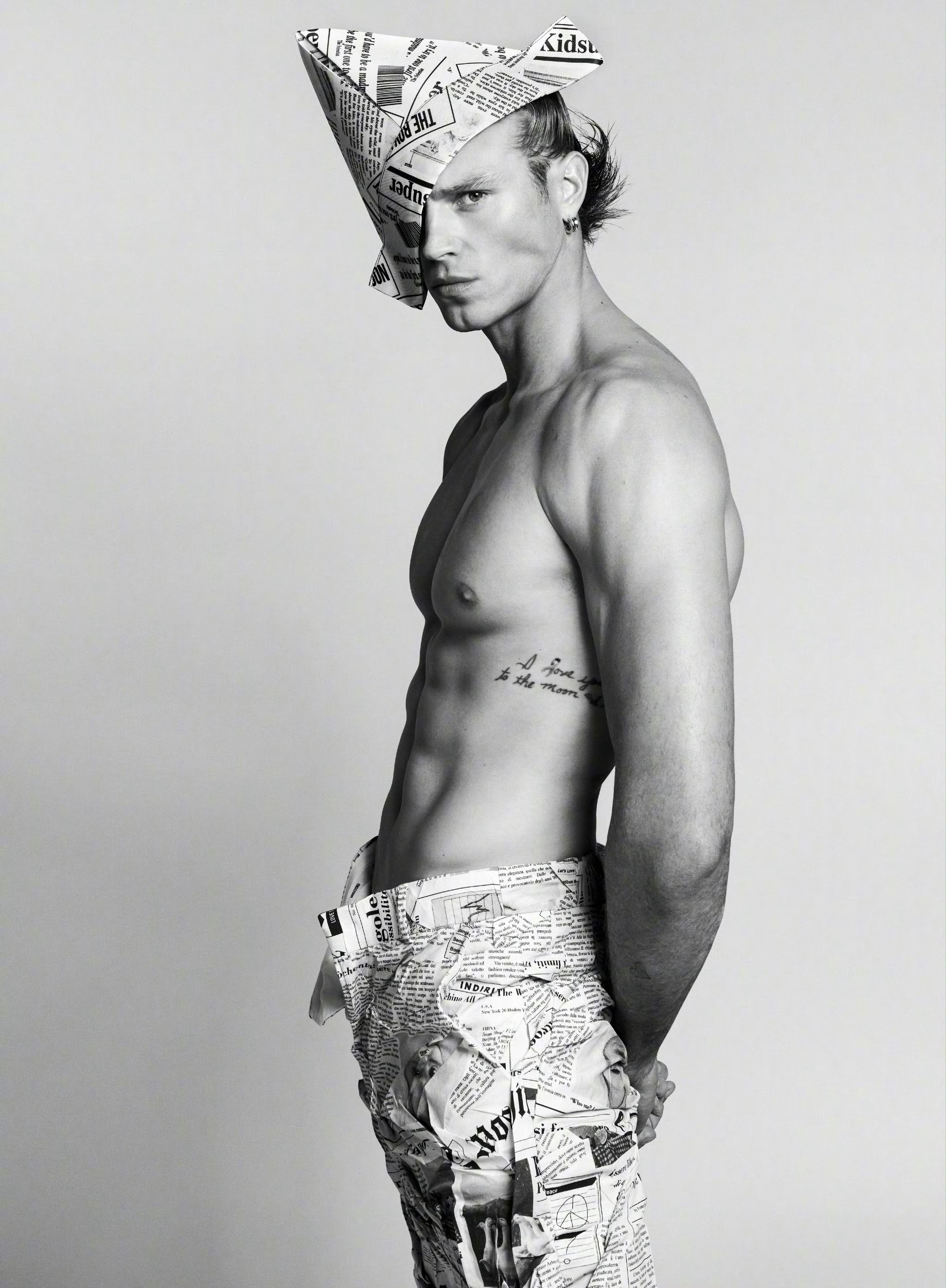 VMAN S/S 2026 春夏刊男模Matthew Noszka摄影: Lui