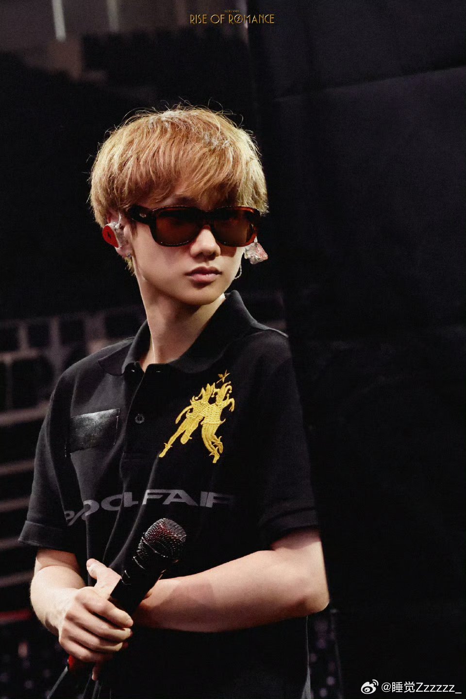 汪苏泷说刚刚是烂梗现在是好耿汪苏泷刚刚是烂梗现在是好耿舞台上抛梗接梗信手拈来，一