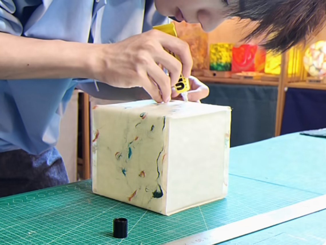 凸起的青筋…胳膊上的痣…高挺的鼻梁… 