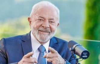 4月16日卢拉公开喊话，特朗普根本没有资格当世界皇帝，更不能动不动就用战争去恐吓