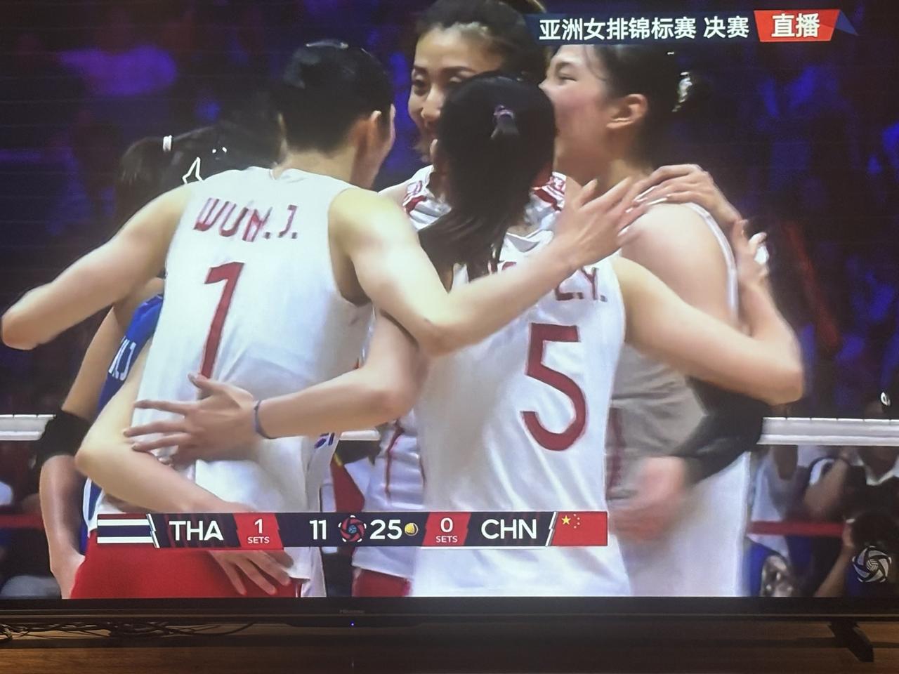 中国女排第二局比赛打疯了！

      在刚刚进行的2026亚洲女排锦标赛冠军