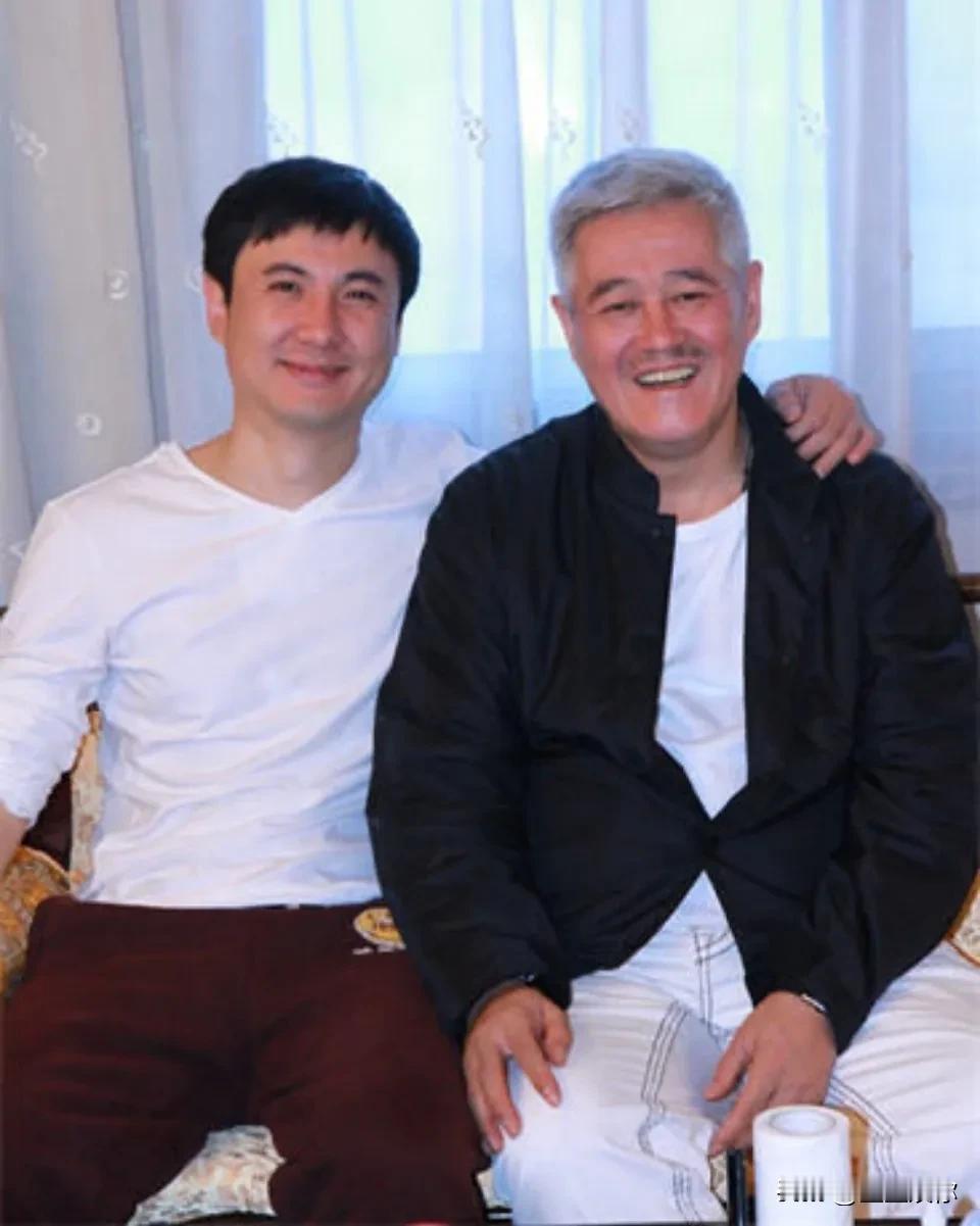东北能有赵本山沈腾这样的喜剧大师是必然的，因为东北人的精神内核特别强大。正因为这