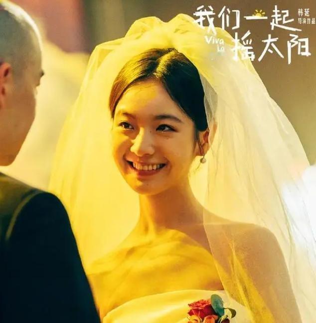 李庚希成为金鸡影后，我觉得有5个原因。
1. 表演实力获专业认可，演技深入人心。