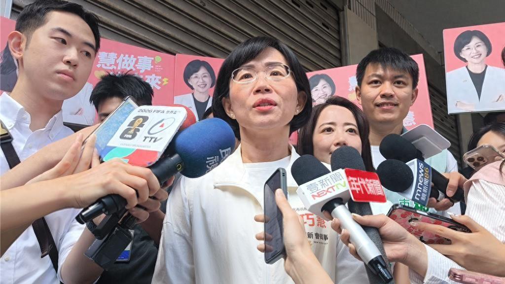 刚刚，
新北市长最新民调！
苏巧慧31.5%超车李四川

民进党民调中心近日执行