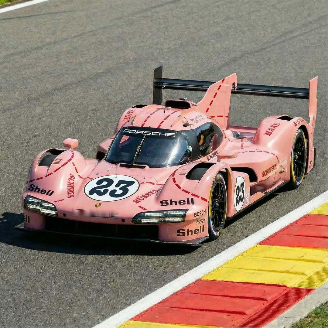 一天一张文艺照 哪个经典涂装和963更搭～ 