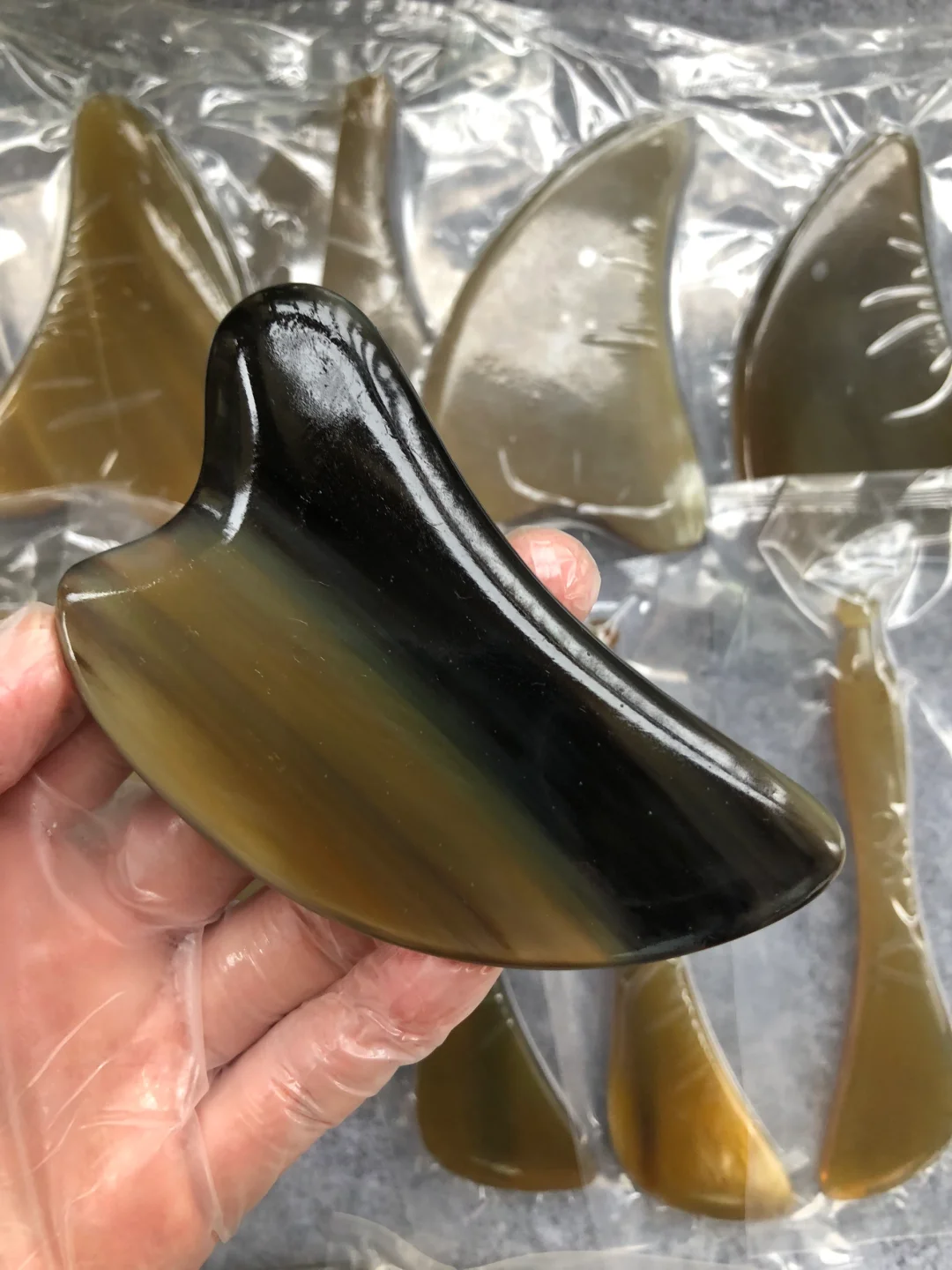 掏心窝子说，好用工具在这里，天然牛角刮痧板