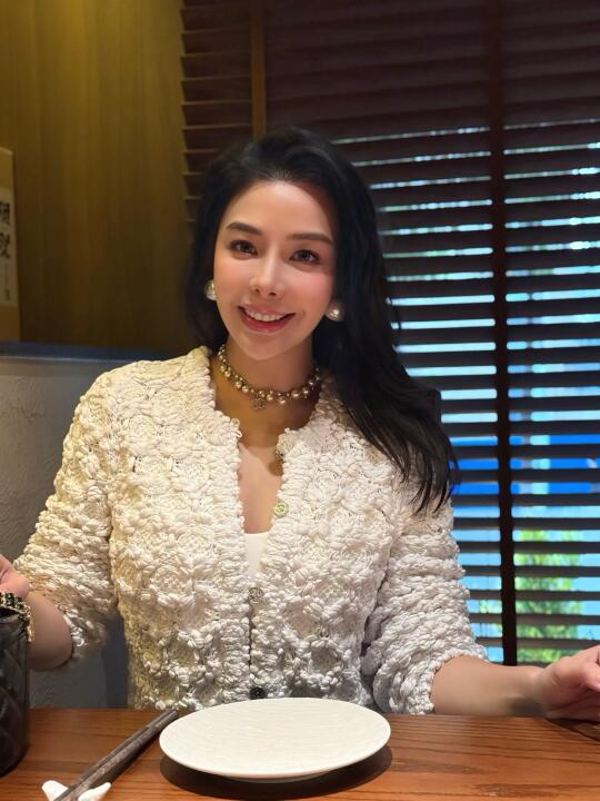 是小香的时节，我是赵敏式的温柔