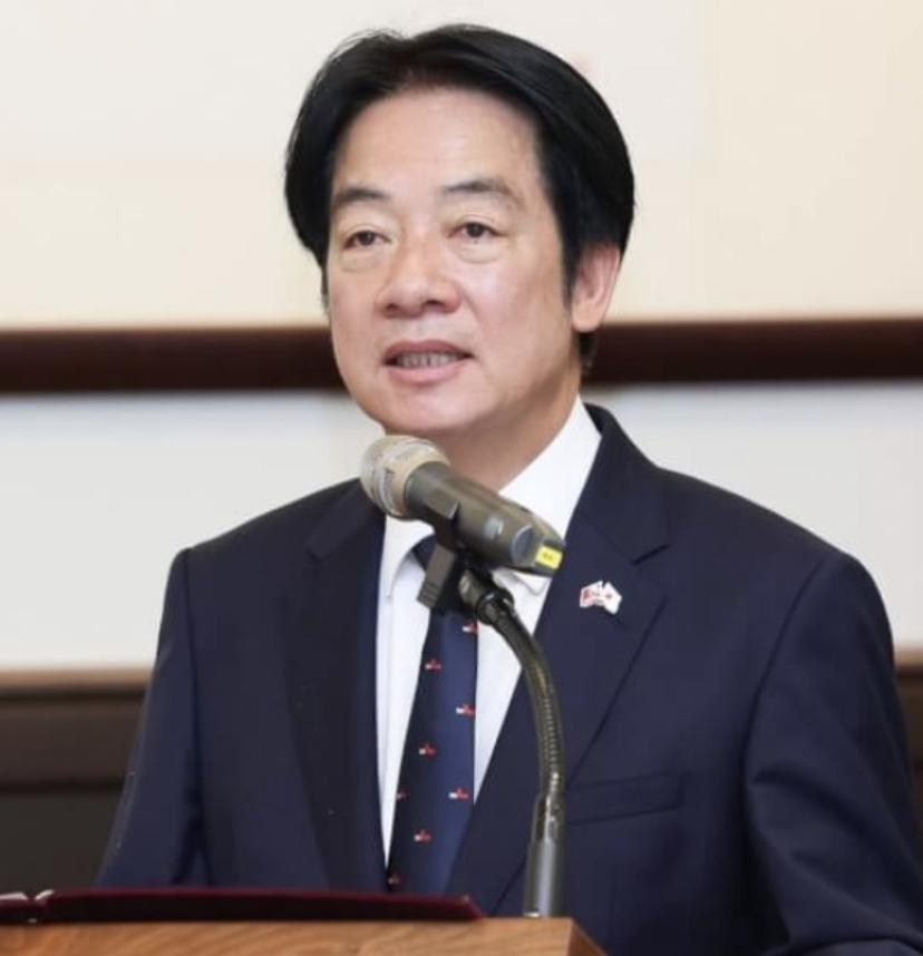 联合早报10月8日报道：“赖清德在双十节前夕接受美国媒体专访，重申‘中华民国和中