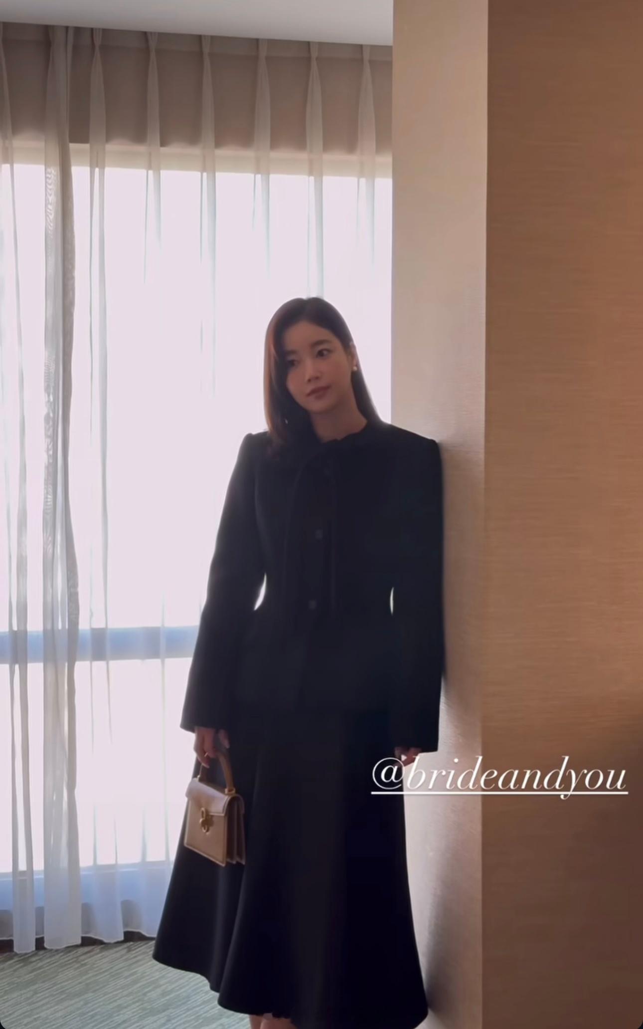 #穿搭分享# 连续更新第2204天一组韩国女演员日常搭配她的时尚资源也很好，总是