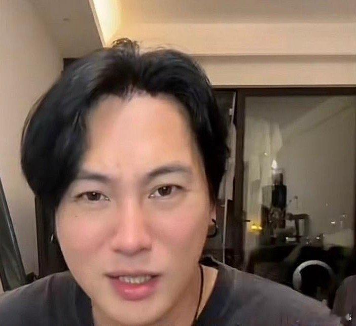 博主建国一针见血：s妈最需要感激的人其实应该是汪小菲！只是她还执迷不悟，都到现在