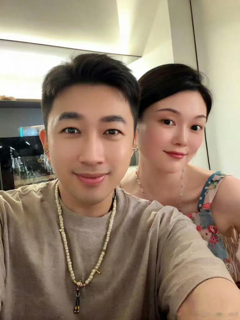 哈哈哈哈哈🐟正又开始没热闹自己找热闹了 