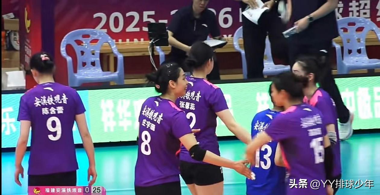 庄宇珊今天扛起大旗，大腿级表现，砍下20+得分，带领福建女排成功保级，不愧是保级