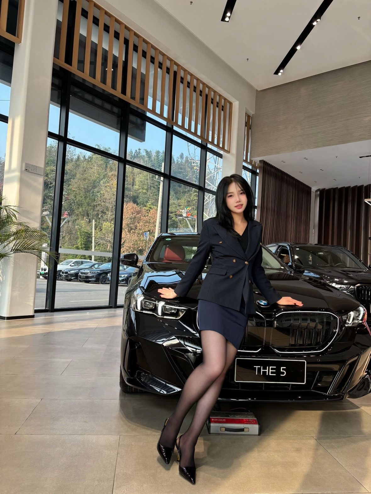 5系还是要选黑色 