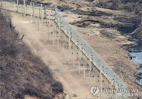 韩国联合参谋本部称，去年12月中断的军事分界线朝方一侧边境设施施工作业已于本月初
