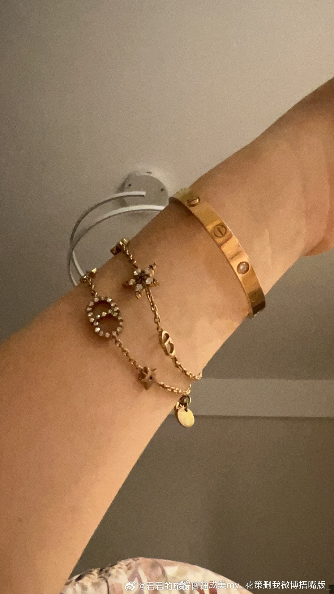 我的天，九成美再发微博，晒出田栩宁有孩子的证据！若若当初加九成美微信，朋友圈置顶