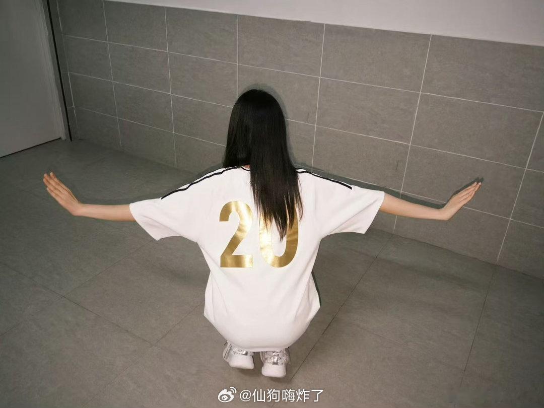 功夫女足破20亿全员复刻名场面恭喜《功夫女足》斩获20亿票房！重温演员演绎的经典