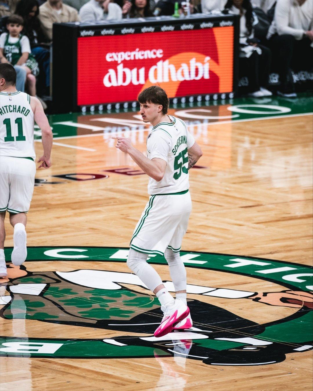 凯尔特人图库 马祖拉时代的3位新秀，会有人成为今年季后赛的奇兵吗？凯尔特人热爱日