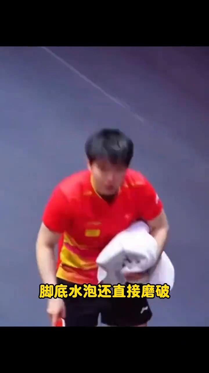 莎莎全景赛的这张照片谁看了不心痛？小腿上这片青紫甚血的伤痕，若不是这次镜头捕捉到