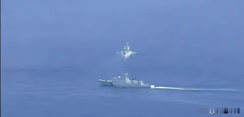 年度最佳大戏！12月3日凌晨。
 
​中方逮住日方船只非法潜入。
最有意思的不是