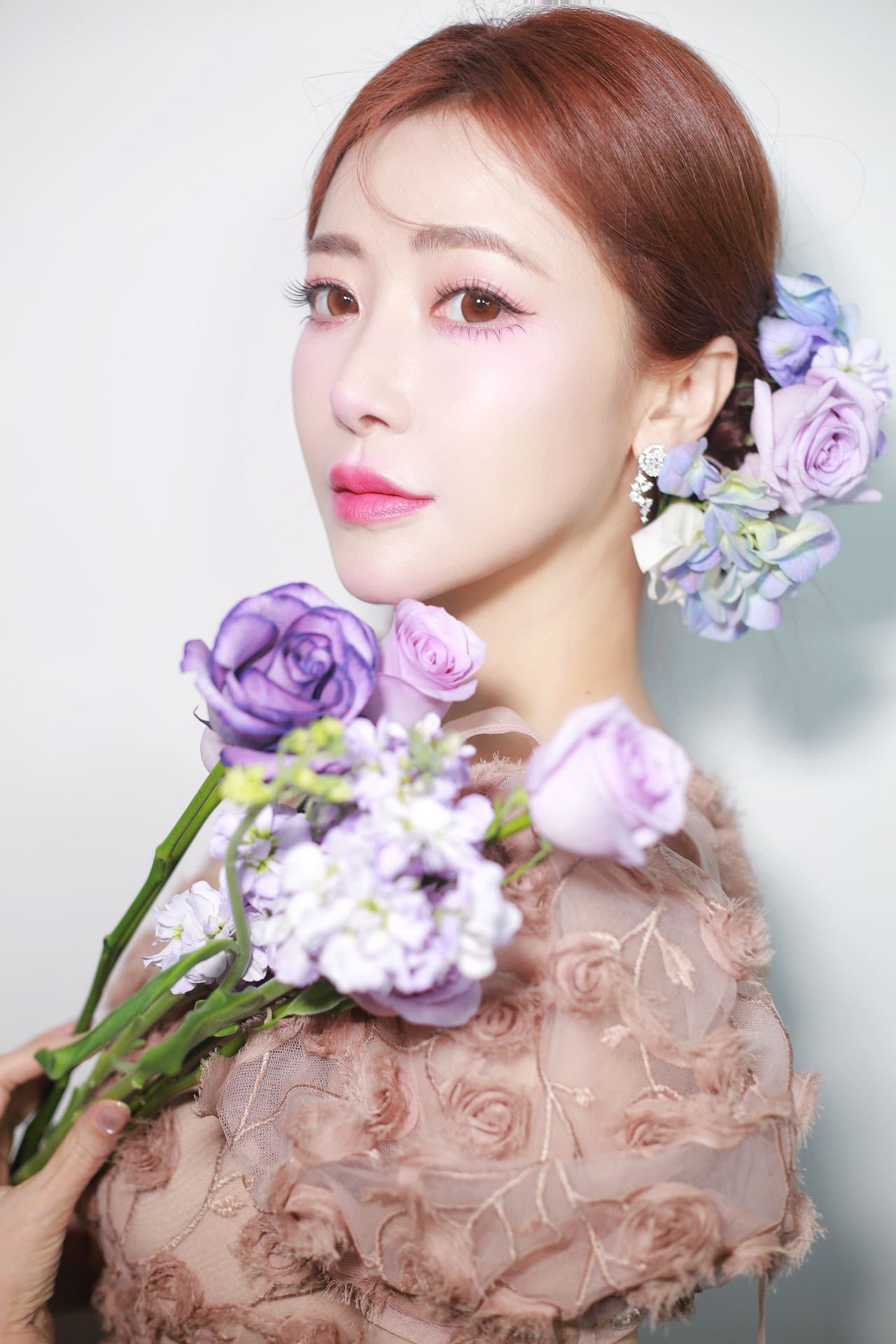 陈紫函花仙子 姐姐行程满档，一日双城，特种兵行程也丝毫不影响她的状态，当日活动以